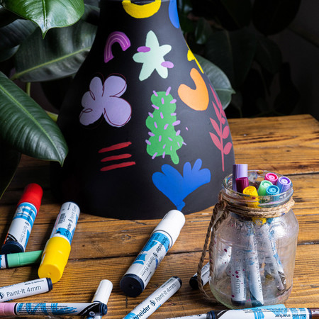 Paint-It 320 4 mm black Line width 4 mm Acrylic markers by Schneider